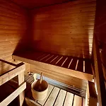 Peaceful Seaside - Sauna, Balcony, Wi-fi Apartment Helsinki